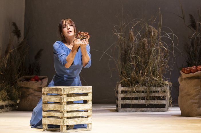 La Fabbrica, tutto esaurito per "Oliva Denaro" con Ambra Angiolini