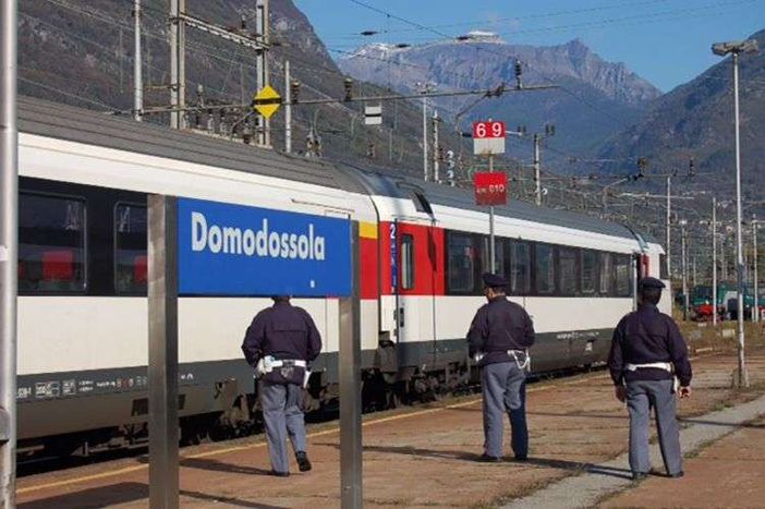 Nigeriano ricercato per rapina, arrestato dalla Polizia di frontiera domese