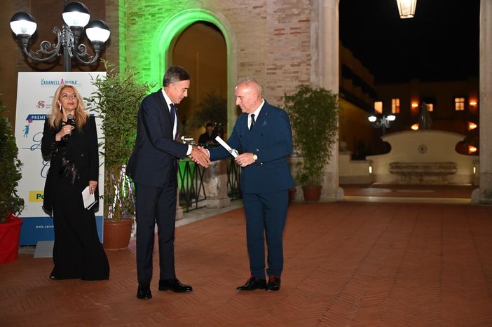 A Poste Italiane il premio internazionale "Liberi di crescere" A Poste Italiane il premio internazionale "Liberi di crescere"