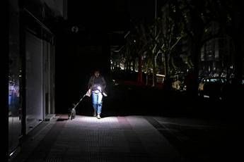 Energia, il blackout spinge i prezzi anche in Spagna: fine del 'mito' elettricità green a costo zero Energia, il blackout spinge i prezzi anche in Spagna: fine del 'mito' elettricità green a costo zero