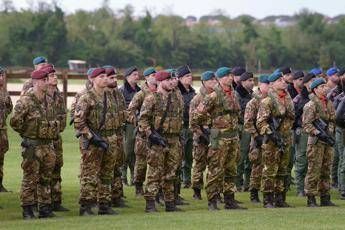 Difesa, sondaggio: "44% degli italiani pronto ad arruolarsi in casi di estrema necessità" Difesa, sondaggio: "44% degli italiani pronto ad arruolarsi in casi di estrema necessità"