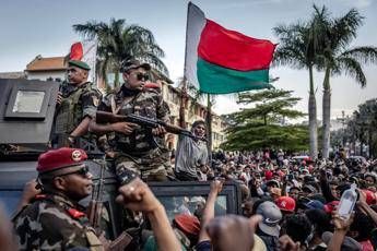 Madagascar, esercito si schiera con le proteste. Il presidente: "Tentativo di golpe"
