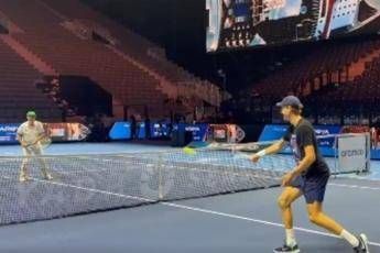 "Fammi giocare due minuti con te", Sinner sfida... Scanagatta a Riad