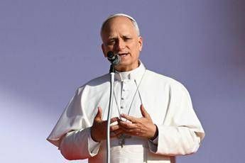 Intelligenza artificiale, Papa: "Non è un'amica o un oracolo, attenzione a chatbot troppo affettuosi”