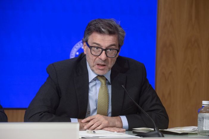 Giorgetti “Il risparmio motore della ricostruzione”