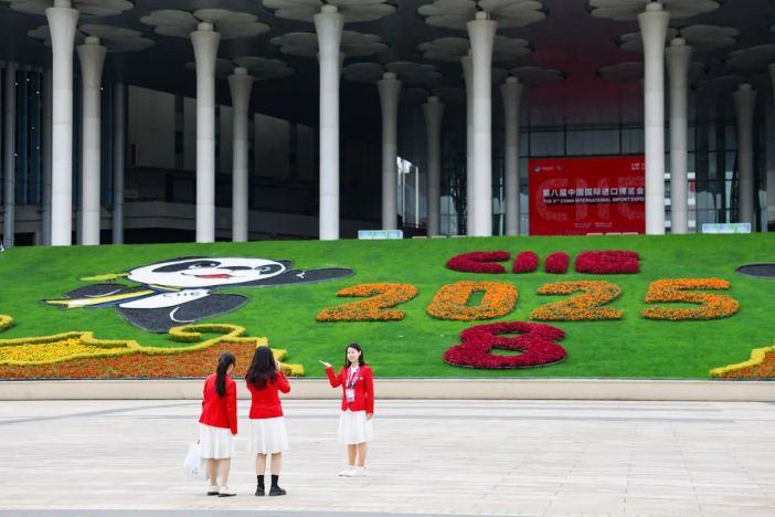 Cina: ottava edizione di CIIE si è aperta a Shanghai
