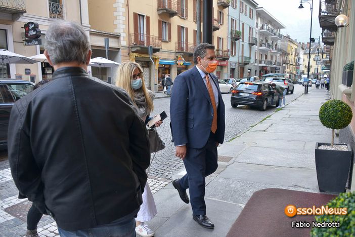 Giovanni Toti mette le radici per la crescita di ''Cambiamo!'' Giovanni Toti mette le radici per la crescita di ''Cambiamo!''