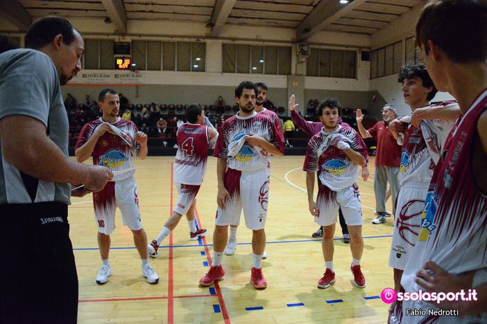 Ritorno sul parquet amaro per la Cestistica, sconfitta interna e grave  infortunio per il play Bellia FOTO