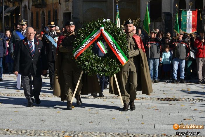 Nella rinnovata via Rosmini la cerimonia della Giornata dell'Unità Nazionale e delle Forze Armate FOTO
