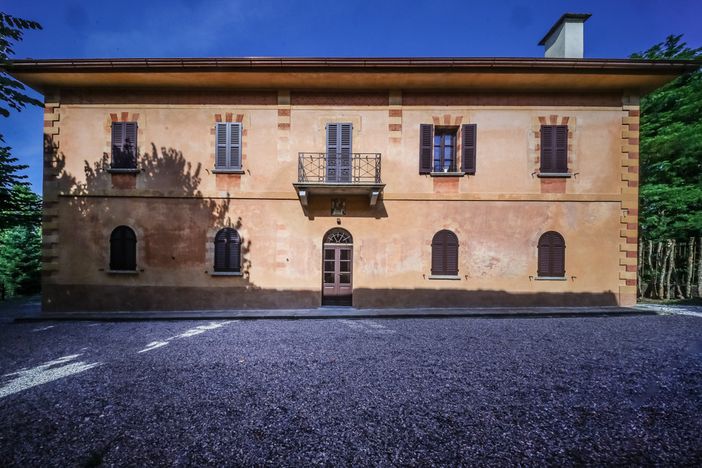 La Wine House in un servizio del fotografo Massimo Stringara fatto per il comune di Masera