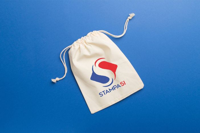 Gadget promozionali: quando scegliere gli zainetti sacca Gadget promozionali: quando scegliere gli zainetti sacca