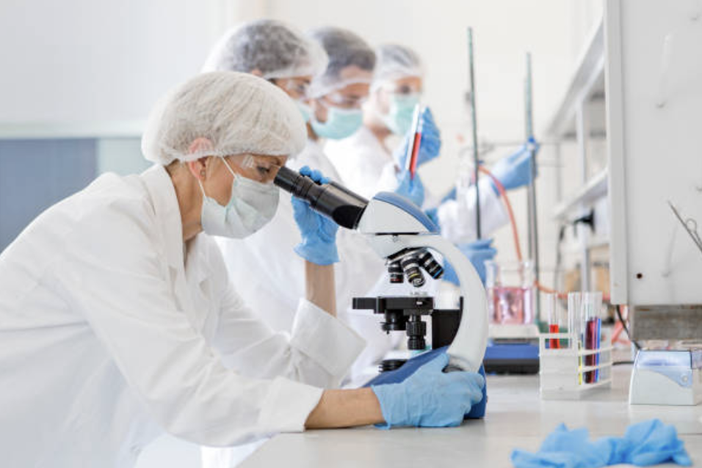 Covid, il focus settimanale della Regione: andamento stazionario