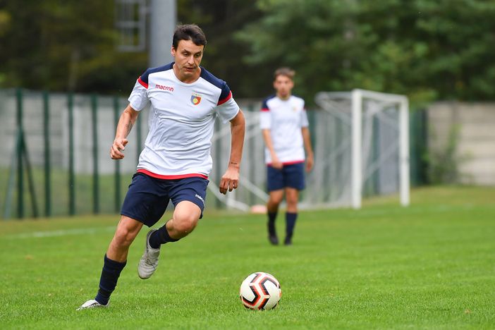 Nella foto Rolandi autore del primo gol della Pro Nella foto Rolandi autore del primo gol della Pro
