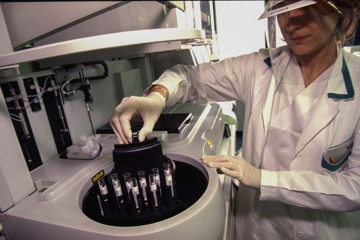 Test prenatali gratis per le gravidanze a rischio medio