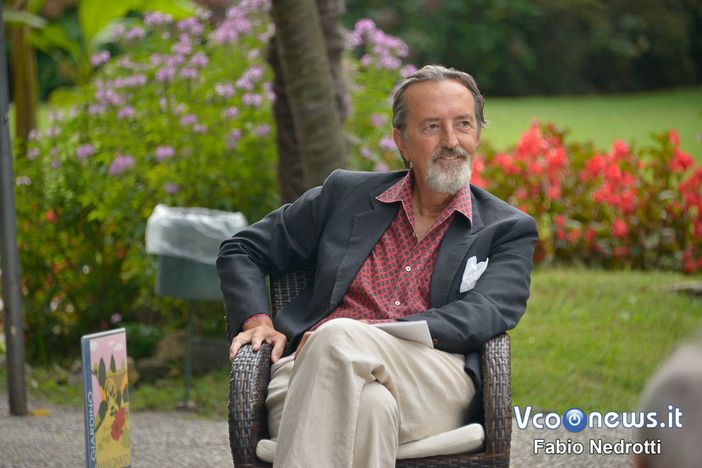 È morto di Covid Giovanni Gastel, icona delle immagini di moda. Fu ospite di Editoria e Giardini È morto di Covid Giovanni Gastel, icona delle immagini di moda. Fu ospite di Editoria e Giardini