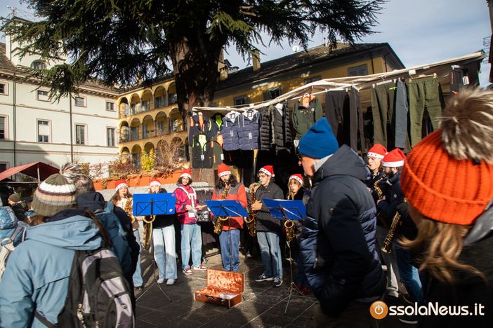 Grande successo ieri per i mercatini di Natale di Domodossola