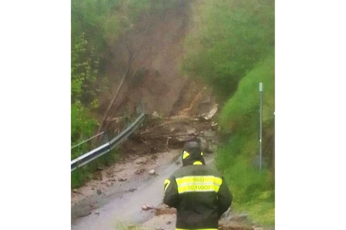 Maltempo nel VCO: frane, allagamenti ed evacuazioni. Bloccata anche la ferrovia