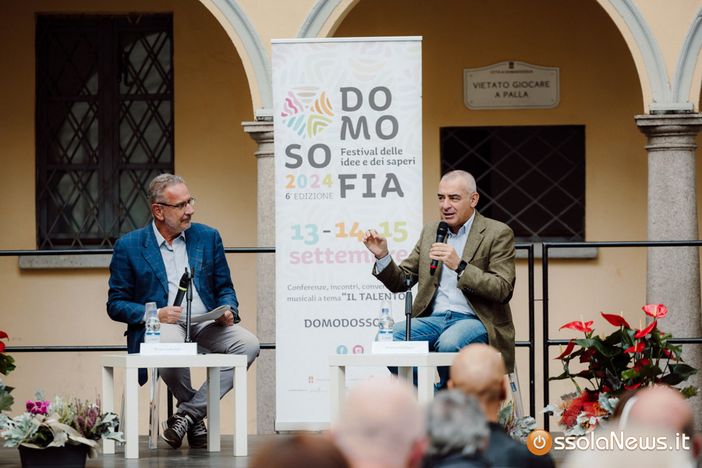 Nella fotogallery l'incontro con Andrea Giuliacci. &quot;Il talento della previsione. Cambia il clima cambia la vita&quot;