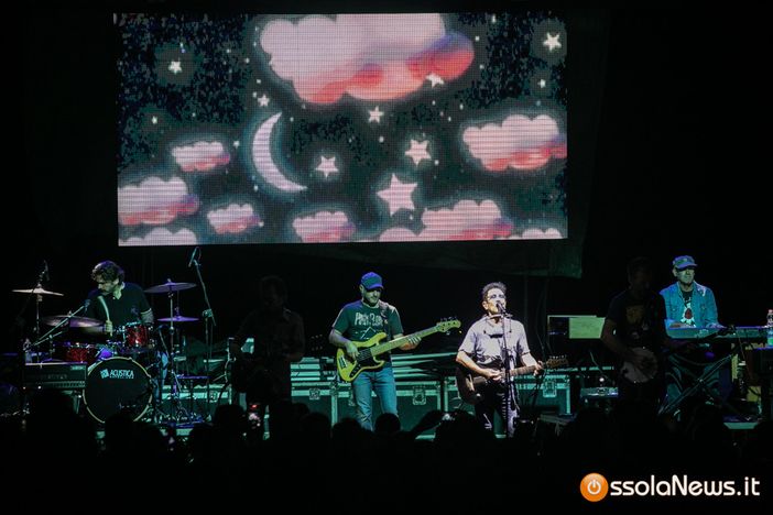 Tanta gente a Domobianca365 per il concerto di Edoardo Bennato FOTO