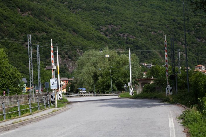 Pallanzeno, una nuova rotatoria per mettere in sicurezza la zona del passaggio a livello Pallanzeno, una nuova rotatoria per mettere in sicurezza la zona del passaggio a livello