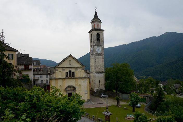 Stop alle messe in latino, i parrocchiani non ci stanno: "Pronti a sostenere don Stefano e don Alberto" Stop alle messe in latino, i parrocchiani non ci stanno: "Pronti a sostenere don Stefano e don Alberto"