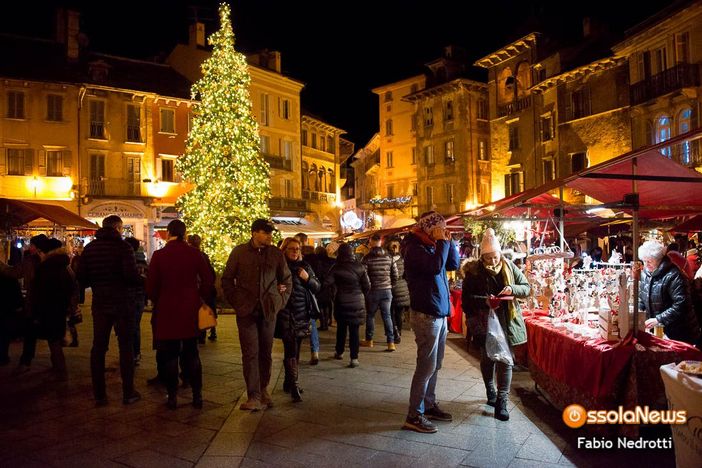 Pd e DomoDomani chiedono l’obbligo di mascherina per i Mercatini di Natale