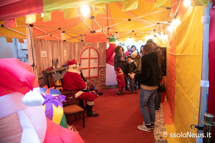 Riconsegna delle letterine a Babbo Natale a palazzo di città