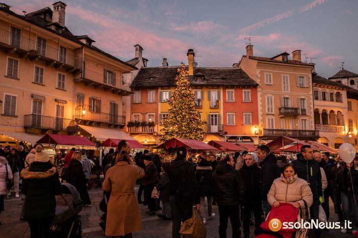 A Domodossola domenica con i mercatini e il concerto di Natale in Collegiata FOTO E VIDEO