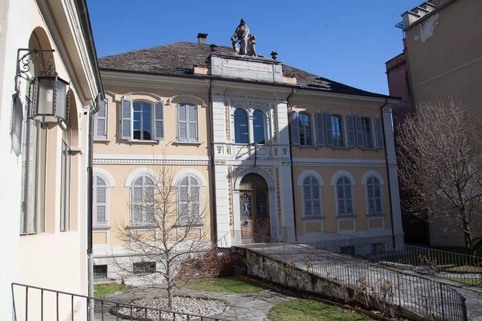 "Visioni": una nuova mostra collettiva al fArti Museum "Visioni": una nuova mostra collettiva al fArti Museum