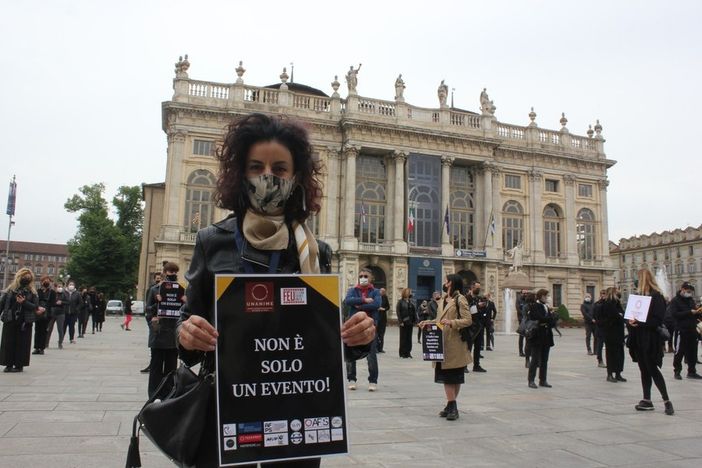 Feste &quot;clandestine&quot;, il mondo degli eventi e del wedding prende le distanze: &quot;Danneggiano chi rispetta le regole&quot;