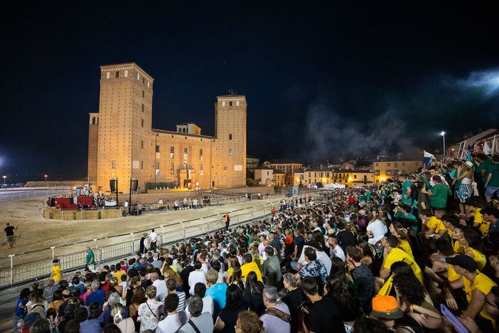 Grande festa a Fossano per il Palio: borgo Romanisio vince l'edizione della ripartenza
