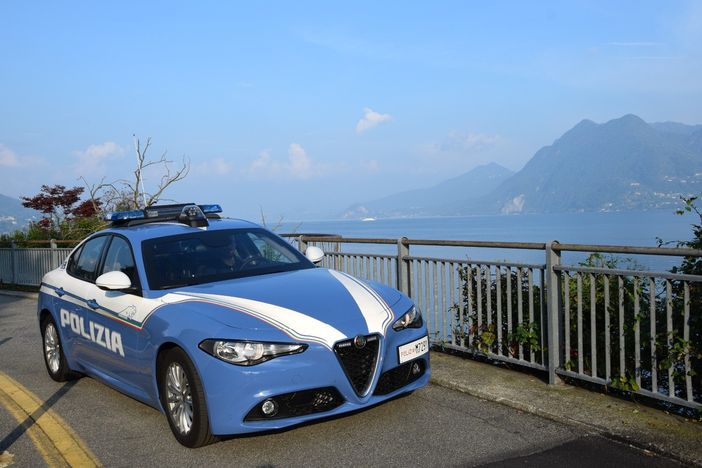 Mergozzo, due donne fermate a Mergozzo dopo aver acquistato cocaina Mergozzo, due donne fermate a Mergozzo dopo aver acquistato cocaina