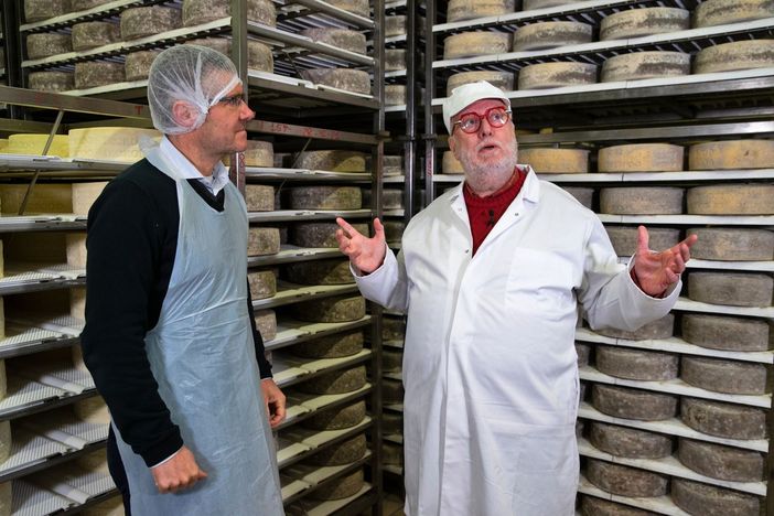 La Latteria di Crodo festeggia 60 anni di attività: testimonial d'eccezione Edoardo Raspelli La Latteria di Crodo festeggia 60 anni di attività: testimonial d'eccezione Edoardo Raspelli