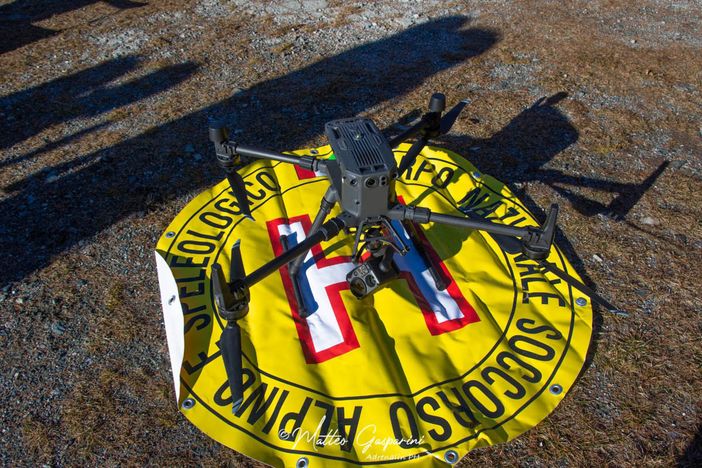 Continuano a Monteossolano le ricerche dopo l'allarme lanciato da una coppia di escursionisti che ha sentito delle grida provenire dal bosco Continuano a Monteossolano le ricerche dopo l'allarme lanciato da una coppia di escursionisti che ha sentito delle grida provenire dal bosco