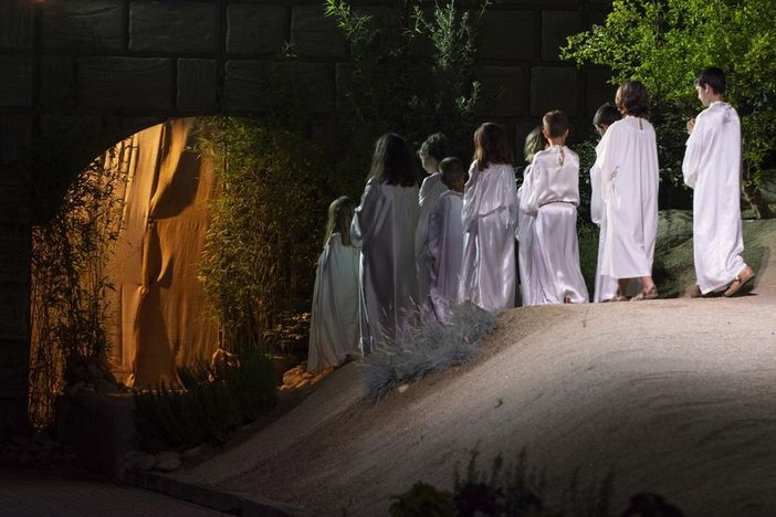 I bambini dell’Associazione Teatro Popolare di Sordevolo si preparano alla loro Passione I bambini dell’Associazione Teatro Popolare di Sordevolo si preparano alla loro Passione