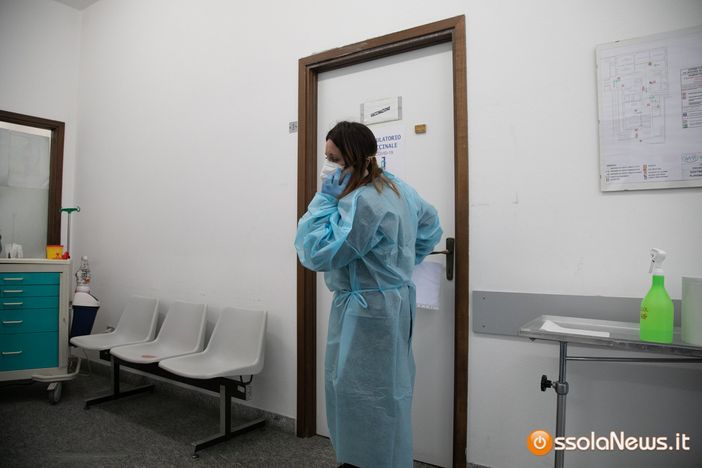 Vaccini, tornano a salire le prime dosi somministrate