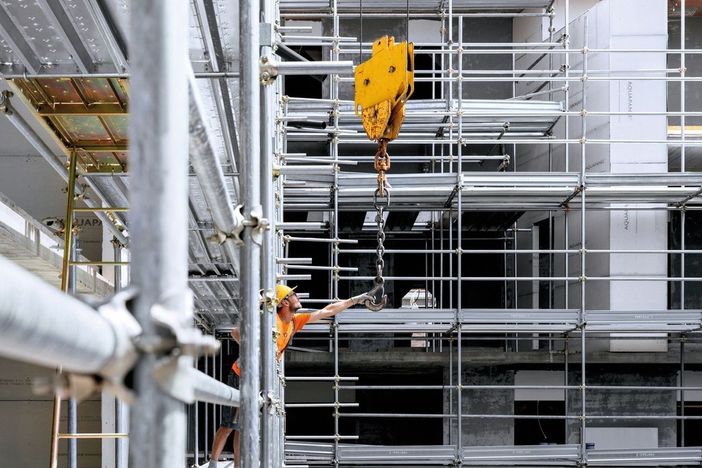 Boom dei costi e pagamenti in ritardo: le imprese edili scontano la frenata dei bonus e la crisi di vocazione
