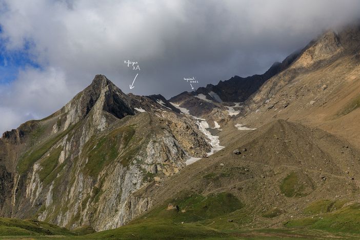 Nelle foto (fornite da Luigi Framarini) il Sidel dove fino a qualche anno fa si sciava d'estate e l'Alpe Gemsland