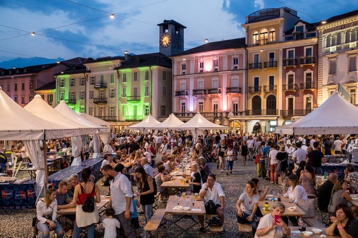 Gusti, musica e divertimento: ottavo campionato ticinese del risotto a Locarno