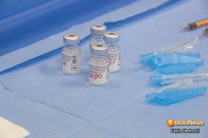 Vaccini covid: dall'8 febbraio tocca alle forze dell'ordine, dal 15 al personale scolastico Vaccini covid: dall'8 febbraio tocca alle forze dell'ordine, dal 15 al personale scolastico