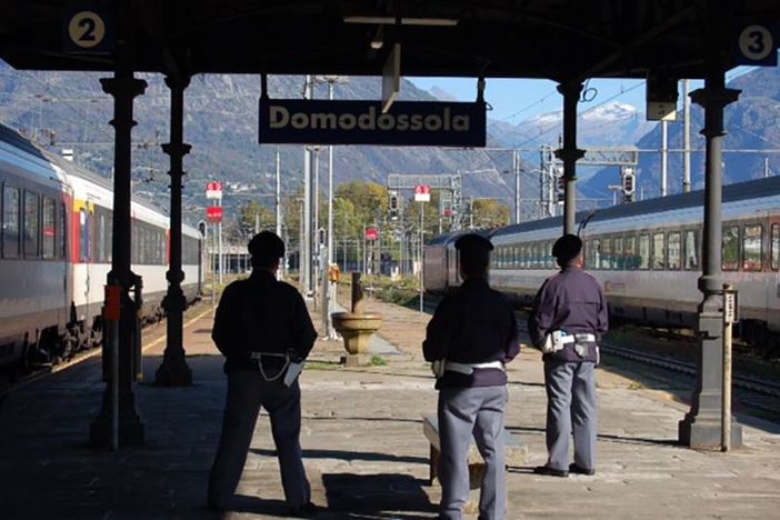 Deve scontare due anni per ricettazione, arrestato su un treno a Domodossola