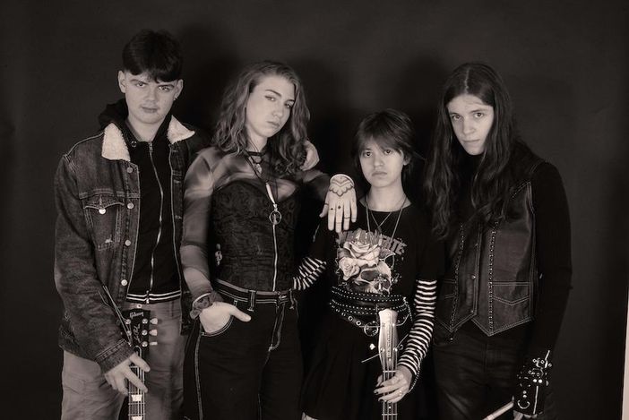 Gli Ice Wings lanciano il singolo d’esordio “Cola Malediction” Gli Ice Wings lanciano il singolo d’esordio “Cola Malediction”