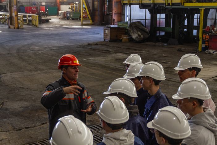 Travi e Profilati apre le porte alle scuole del territorio Travi e Profilati apre le porte alle scuole del territorio