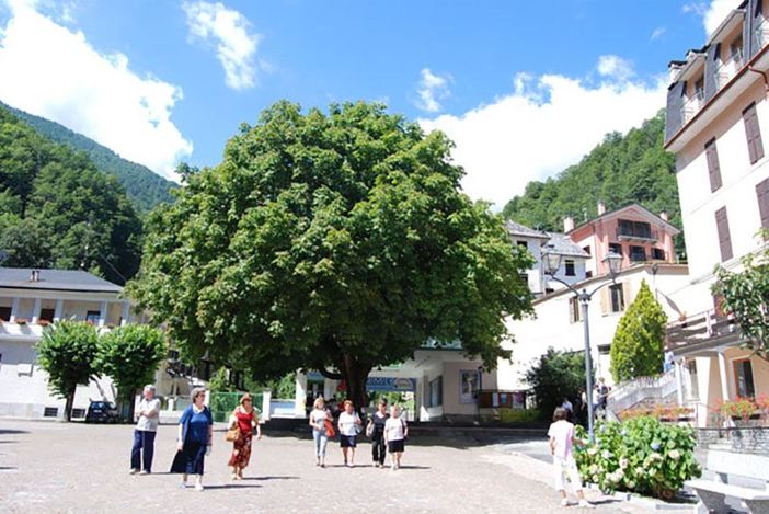 Domenica mostra fotografica, concerto e inaugurazione dello “Schiaccianoci” a Bocodipinta Domenica mostra fotografica, concerto e inaugurazione dello “Schiaccianoci” a Bocodipinta