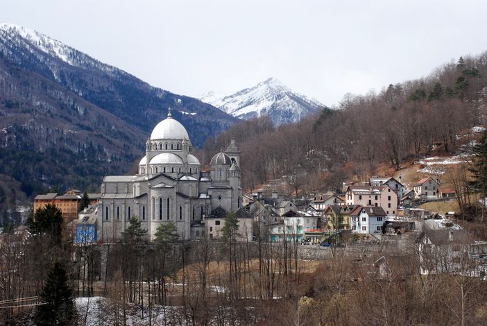 Materiale e detriti nel torrente, il comune di Re ordina ai proprietari di intervenire