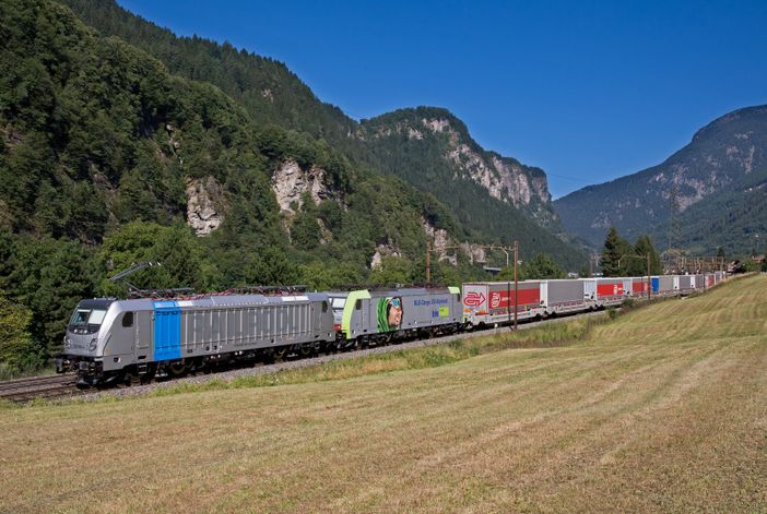 Più treni sulla linea Kaldenkirchen (Germania) - Domodossola Più treni sulla linea Kaldenkirchen (Germania) - Domodossola