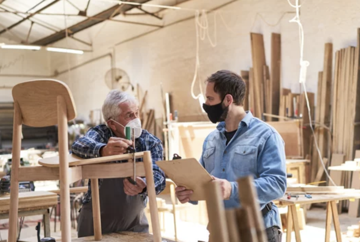 Quarta ondata e variante Omicron, gli artigiani chiedono la stretta