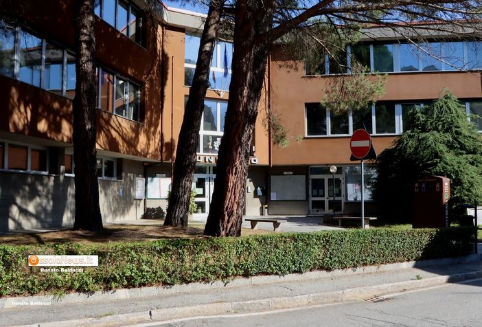 Toscani: ''Data storica, abbattuto il primo muro della Sisma'' Toscani: ''Data storica, abbattuto il primo muro della Sisma''