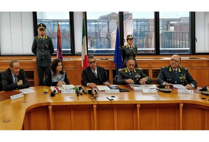 'Ndrangheta: Rosso pagò ottomila euro per un "pacchetto" di voti VIDEO 'Ndrangheta: Rosso pagò ottomila euro per un "pacchetto" di voti VIDEO