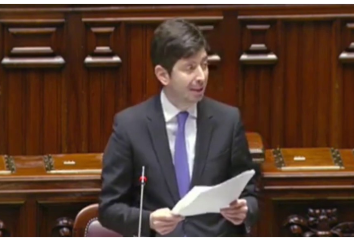 Il ministro Speranza: "Dal primo dicembre terza dose a 40-60enni" Il ministro Speranza: "Dal primo dicembre terza dose a 40-60enni"